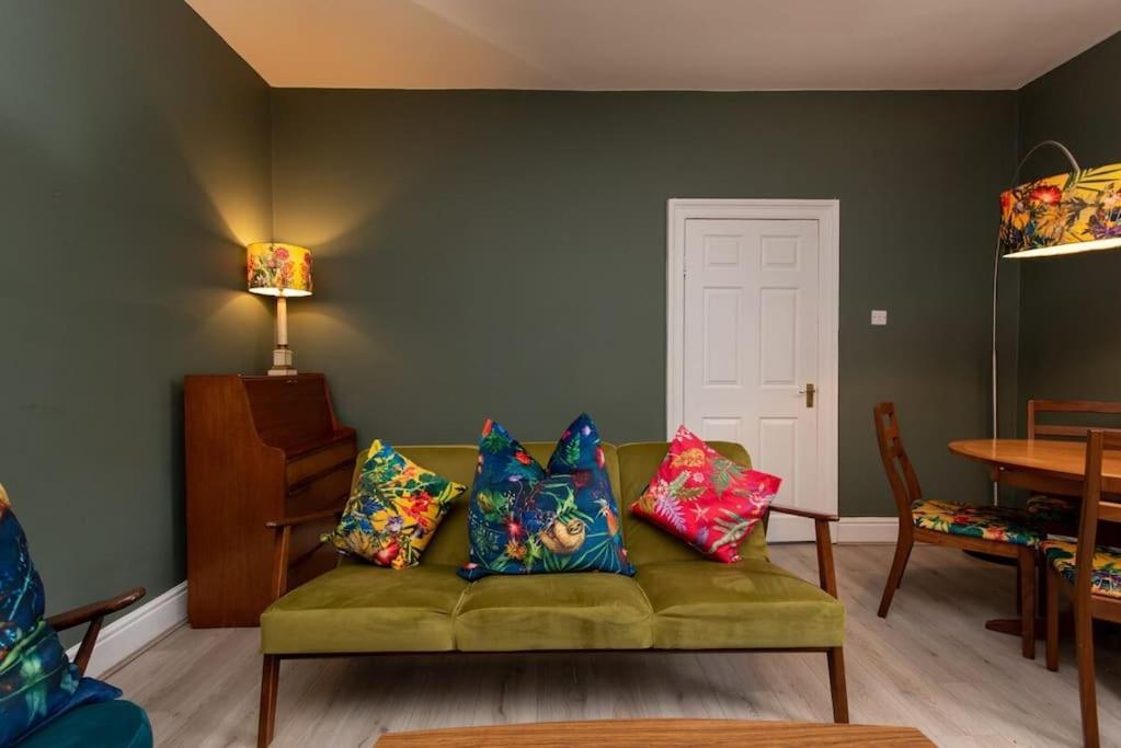 Peaceful Home From Home - Spacious 3 Bedroom House Accommodating 7 - Ideal For Families And Workers Gateshead Εξωτερικό φωτογραφία