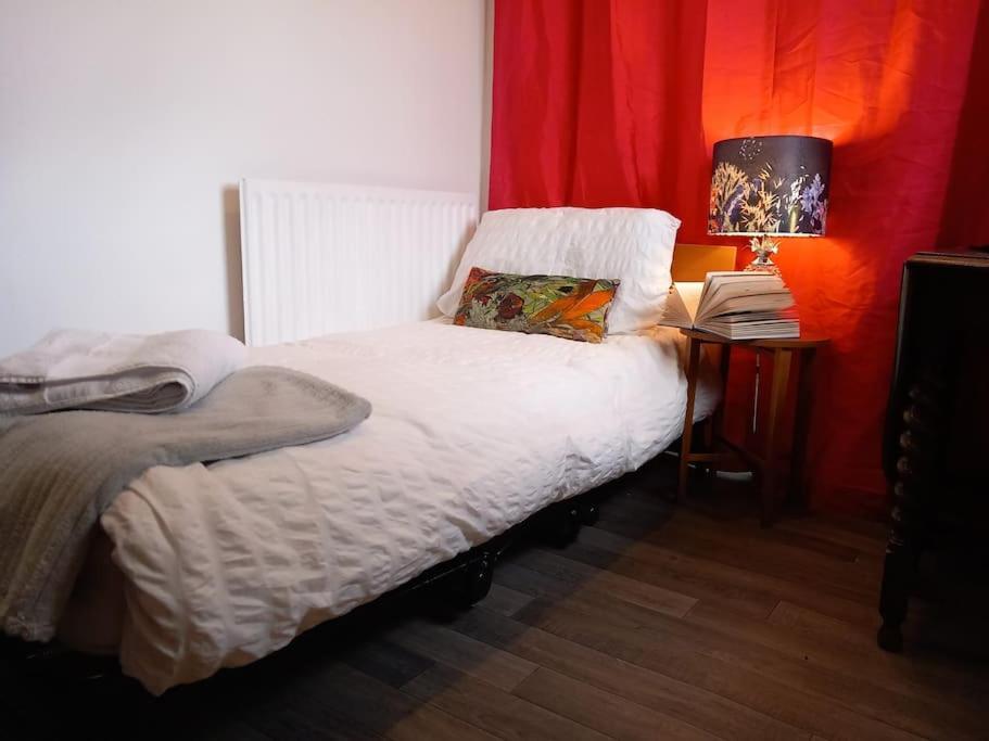 Peaceful Home From Home - Spacious 3 Bedroom House Accommodating 7 - Ideal For Families And Workers Gateshead Εξωτερικό φωτογραφία