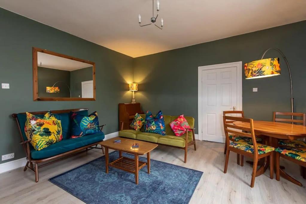 Peaceful Home From Home - Spacious 3 Bedroom House Accommodating 7 - Ideal For Families And Workers Gateshead Εξωτερικό φωτογραφία